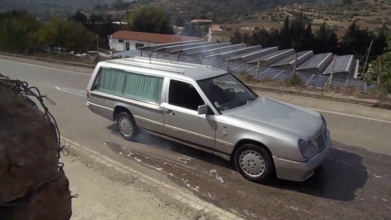 burnout carro funebre mercedes