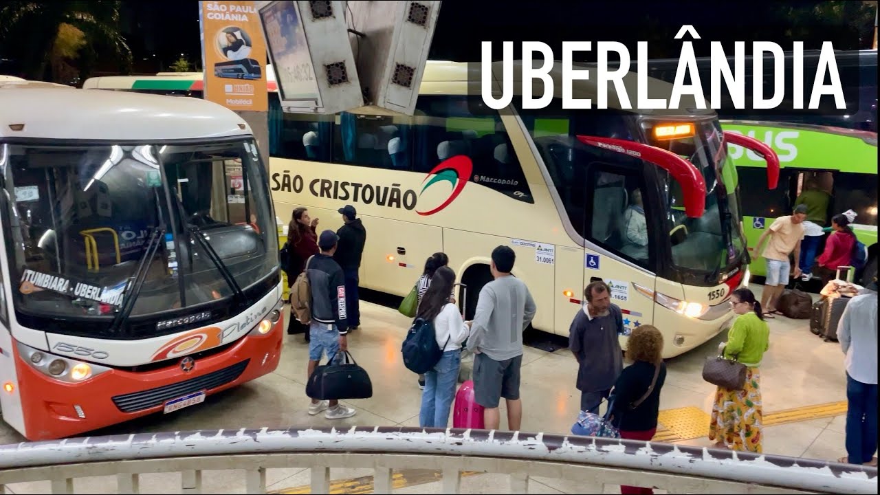 MADRUGADA NA RODOVIÁRIA DE UBERLÂNDIA - MOVIMENTAÇÃO DE ÔNIBUS RODOVIÁRIOS