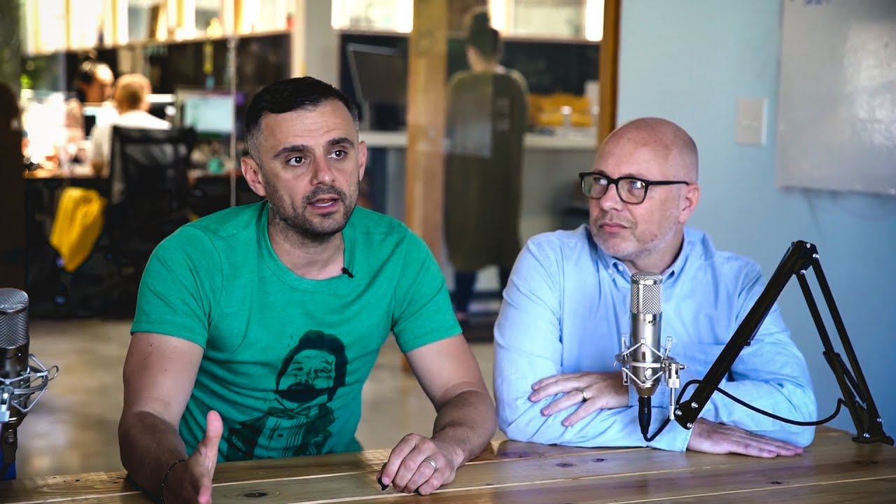 WHAT HAPPENS WHEN AN ENTREPRENEUR GOES OFF ON INSTAGRAM LIVE? | DAILYVEE 263