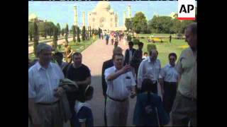 INDIA: RUSSIAN NATIONALIST LEADER VLADIMIR ZHIRINOVSKY VISIT