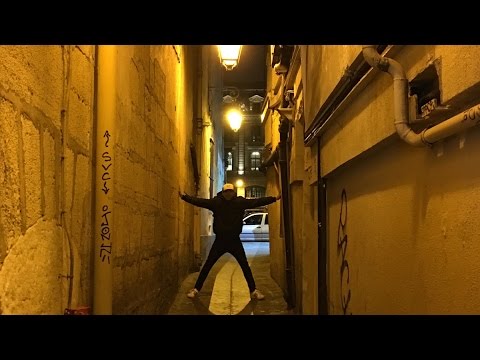 EPIC Weird Street in Paris!