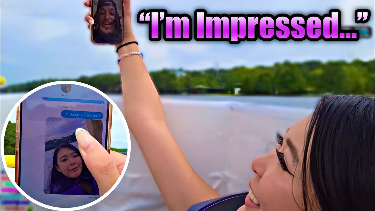 Агент поздравляет ExtraEmily с приобретением лодки…