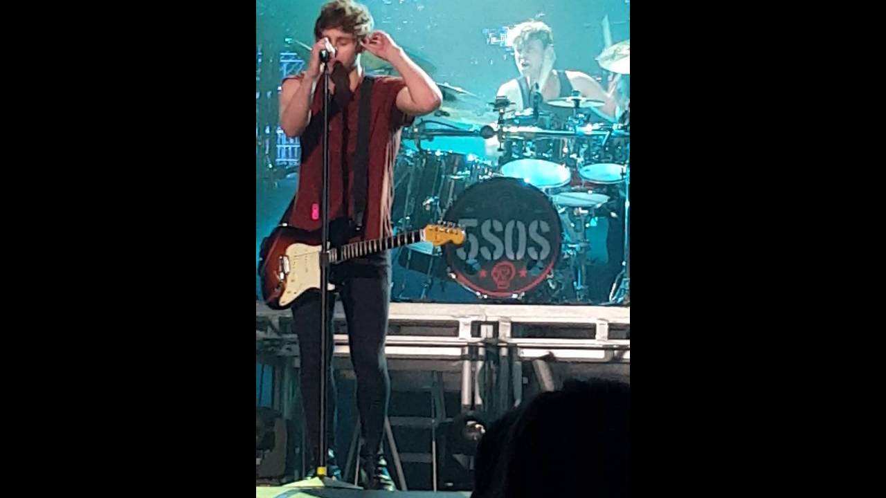 5 Seconds Of Summer Jet Black Heart Omaha 8 22 4th Row You 5 Seconds Of Summer Jet Black Heart Omaha 8 22 4th Row