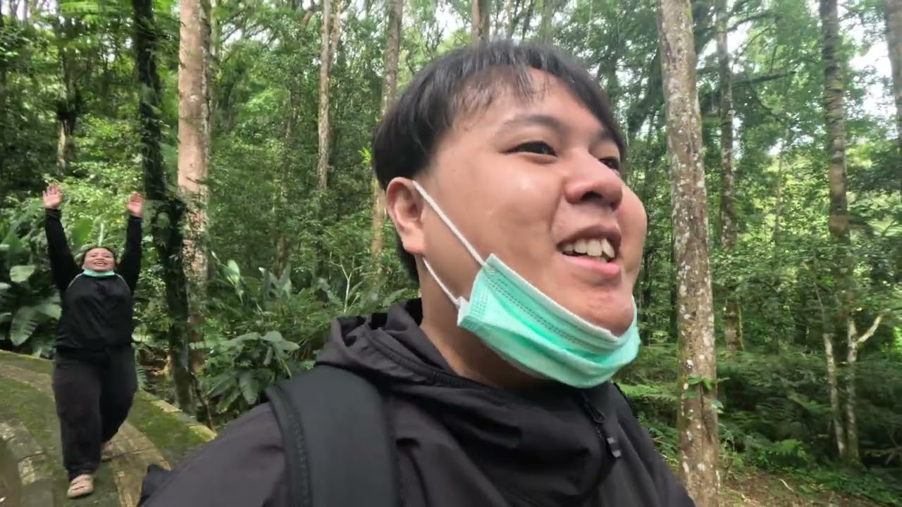 MENJELAJAH KEBUN RAYA BEDUGUL BALI