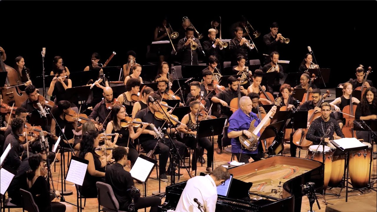 Vampiros en la Habana (El Murciélago)  - Live  in Havana.