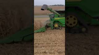 Bonus Rows with John Deere X9 Corn Harvest #combining #farming #farmequipment #harvest2023 #harvest