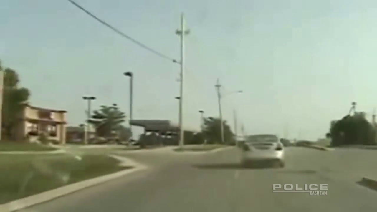 Police Chase Ends With Aggressive Driver Arrested. - YouTube