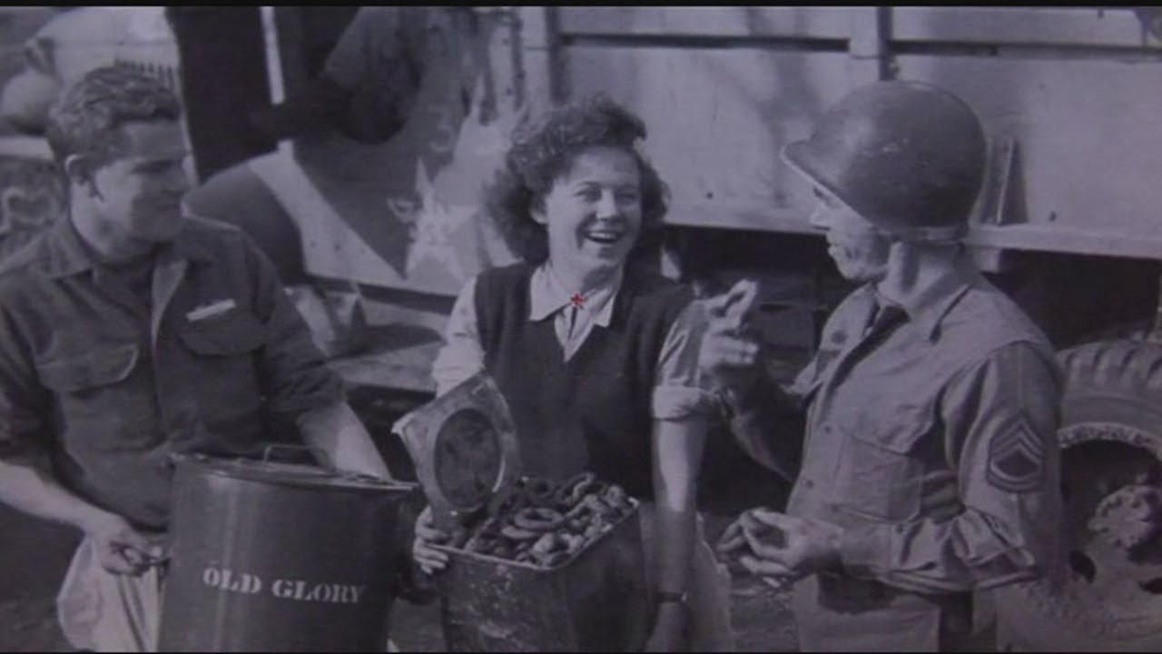 "Donut Dollies" in Springfield to reminisce about role in war effort