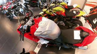 Ducati Snowbird - Streetfighter V4S - Ducati Newport drop off & pick up