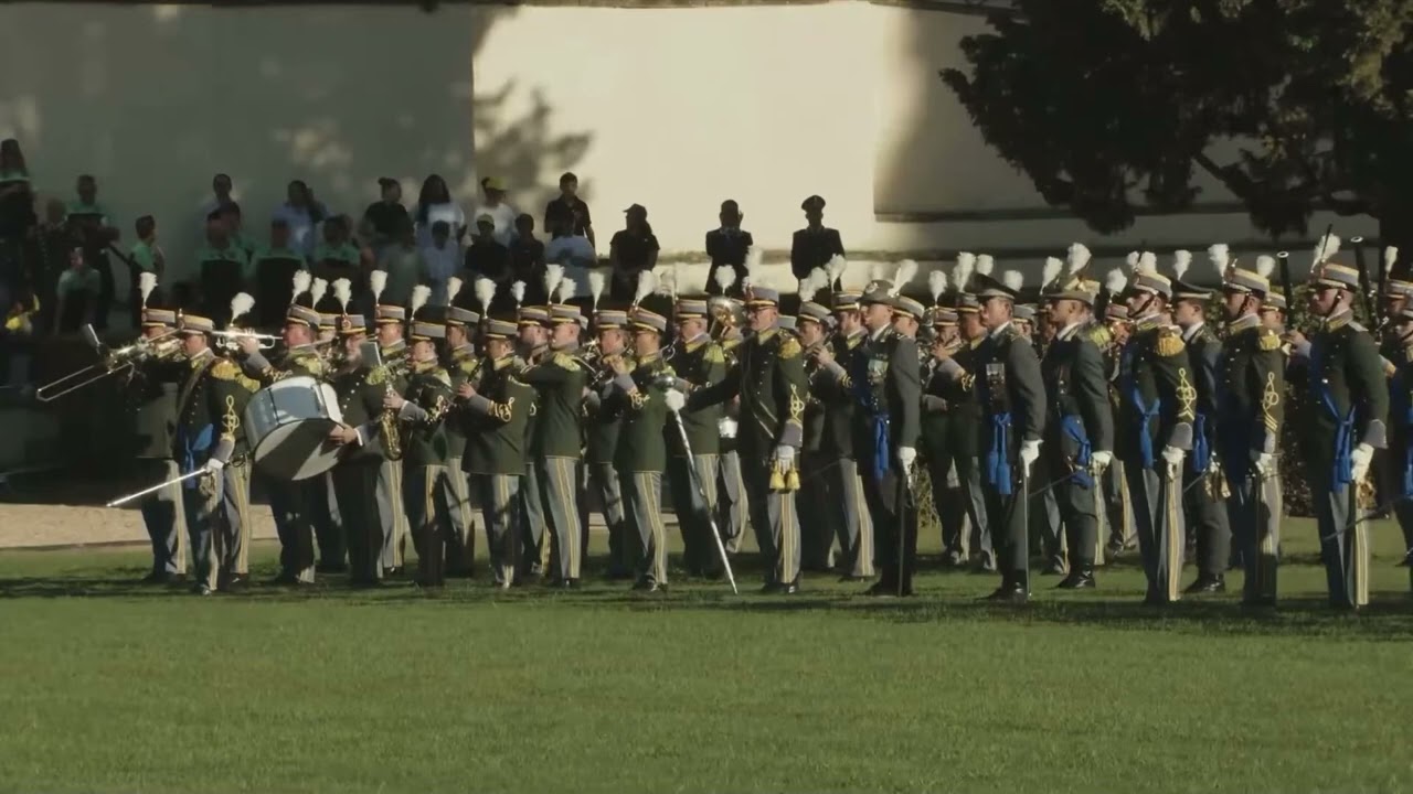 Armi e Brio [2] — Italian Armed and Police Forces march