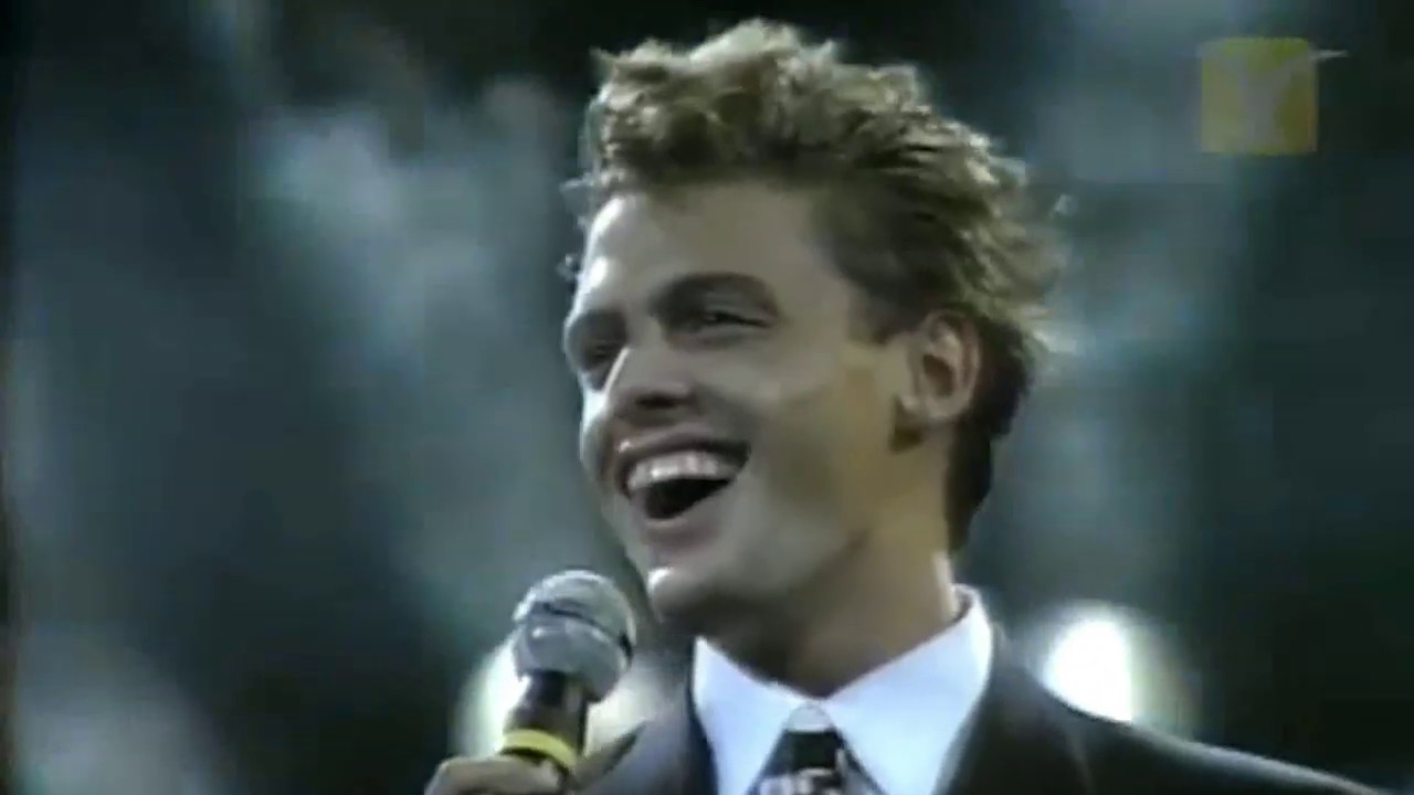 LUIS MIGUEL -  CUANDO CALIENTA EL SOL #LuisMiguel #AmigosLuisMiguelPeru - VIÑA DEL MAR  1990