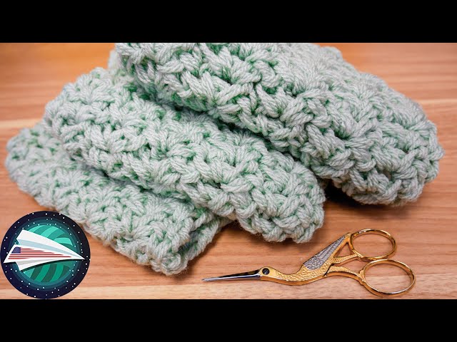 Crocheting | Great Scarf in V-Pattern | Crochet Scarf in Mint