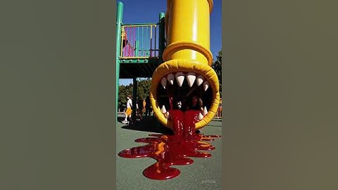 BLOODY SLIDE EATER EATS PEOPLE!! #scary #horror #bloody #fypシ゚