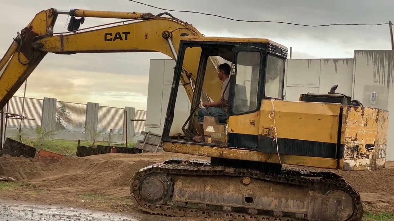 Excavator 05 Front Fencing Landscape Work | Heavy Equipment in Action
