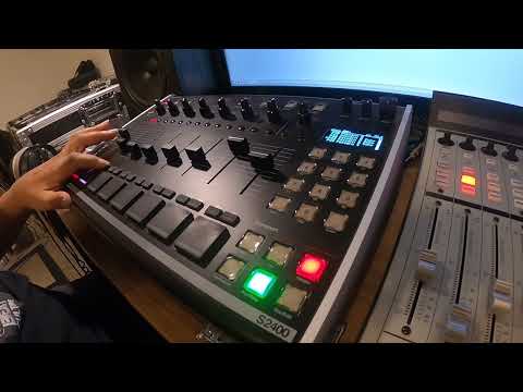 ISLA INSTRUMENTS S2400 12bit sampling drum machine (demo 115)