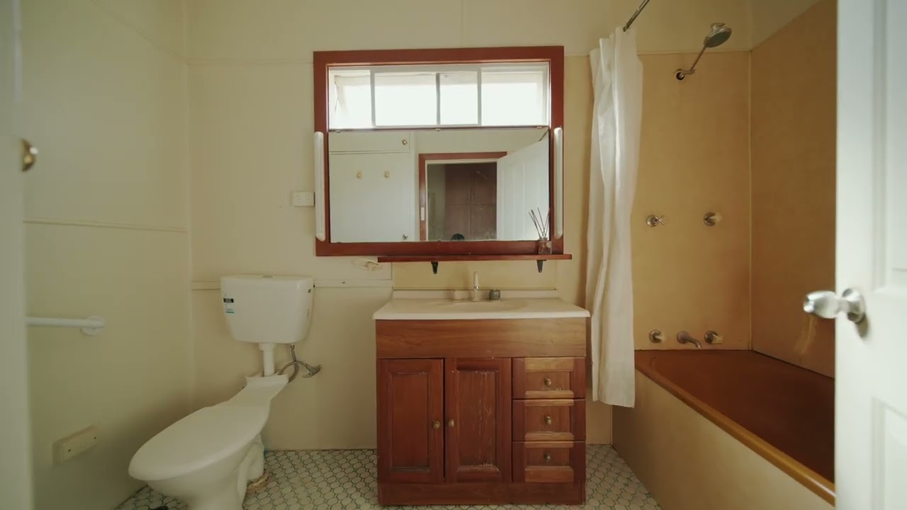 Prime Property with Unlimited Potential in a Sought-After Location!