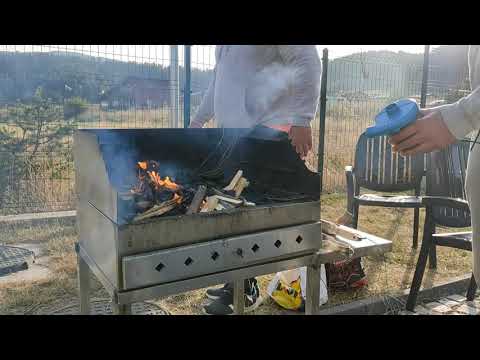 Видео: Вертикално електрическо барбекю: скара от неръждаема стомана, произведена в Германия