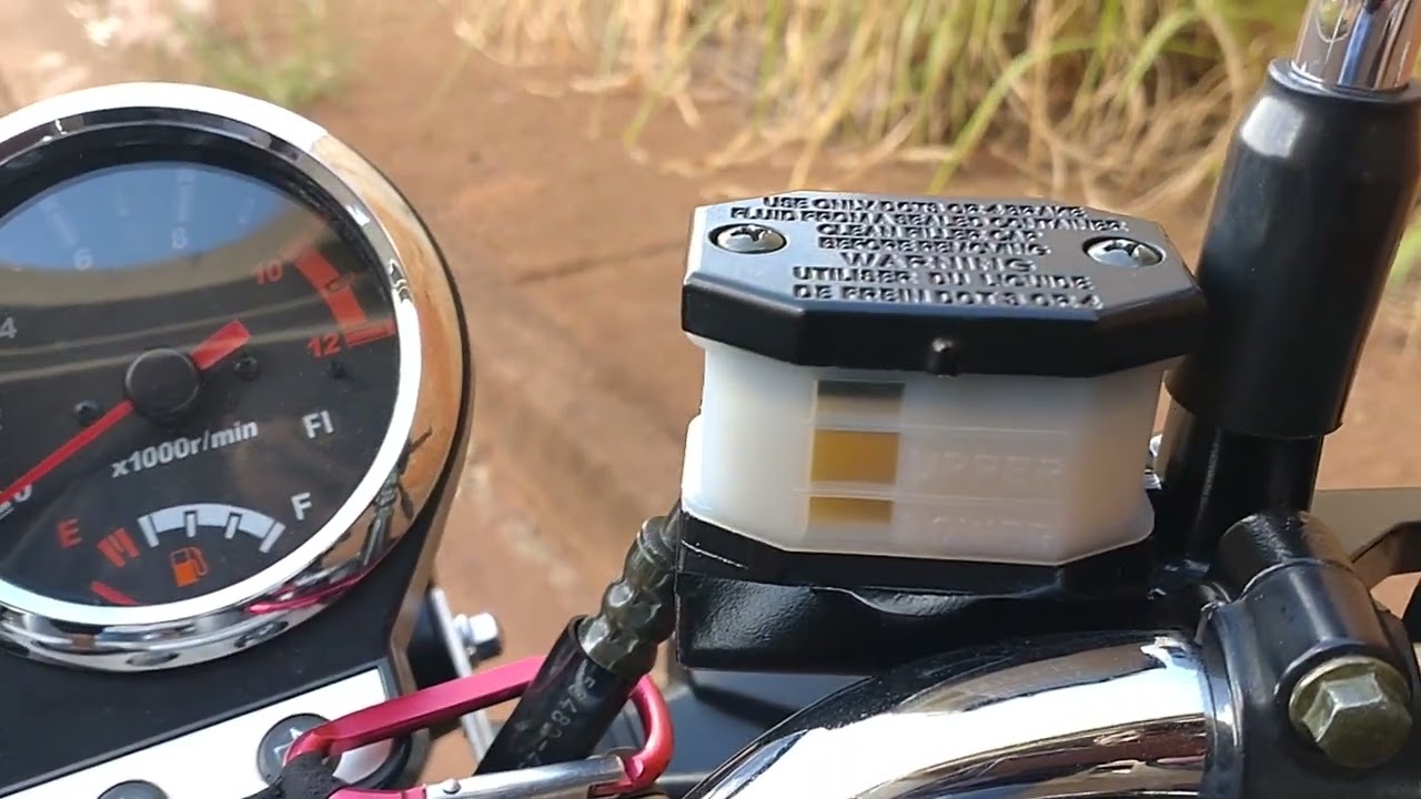 Suzuki GSR 150i em uma apresentação para o canal / A 150 clássica da Suzuki 🏍️