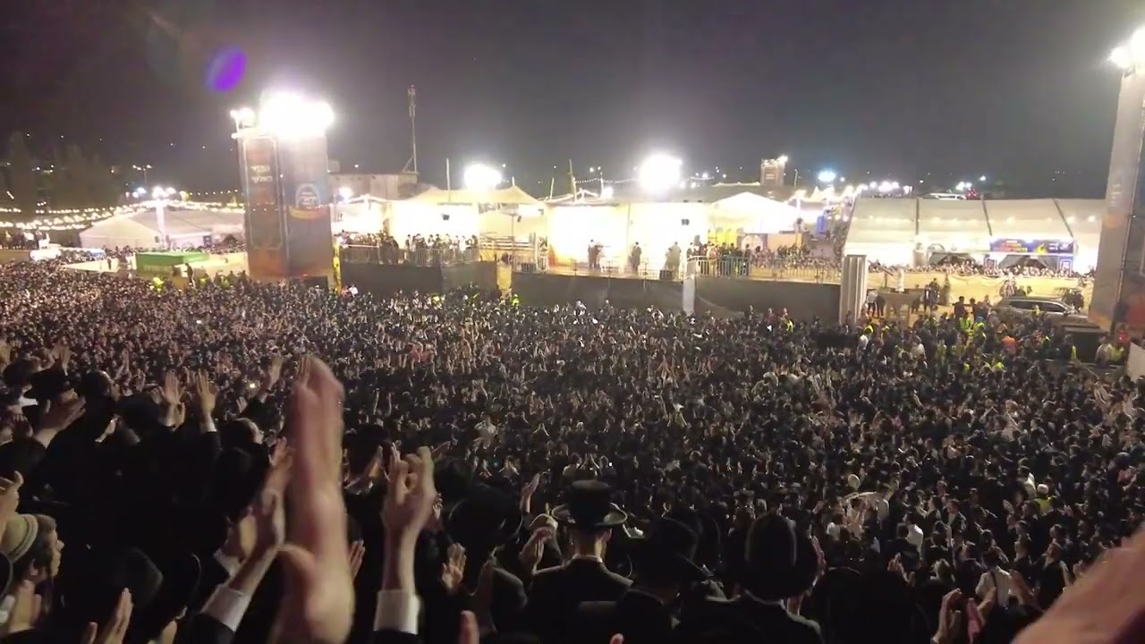 חוזרים לרגעים הגדולים בהדלקת רבי אלימלך בידרמן שליט"א במירון השנה