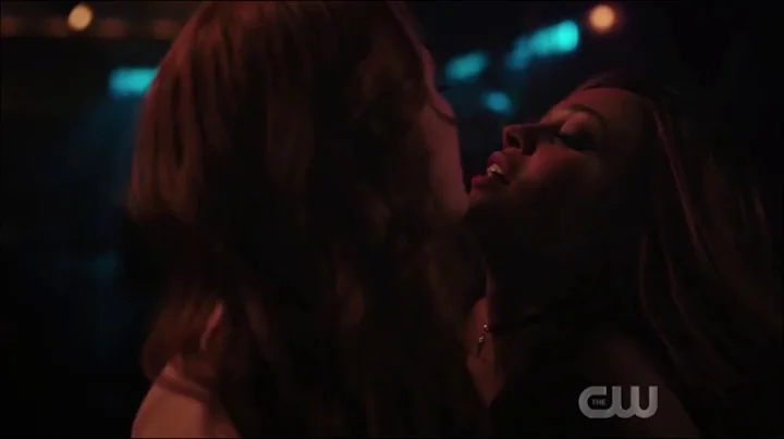 Cheryl & Toni 3x15 | Riverdale