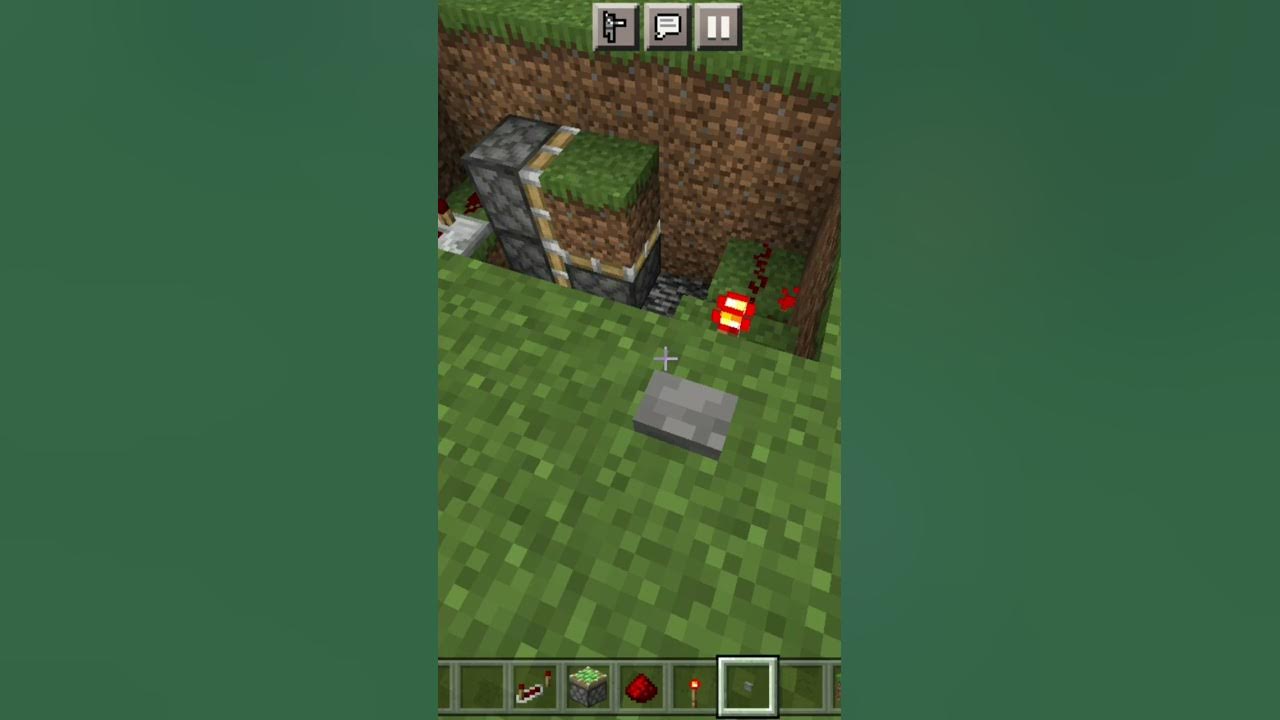 How to build a 1X1 flush piston trap door in Minecraft! shorts 