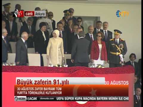 Hayrünnisa Gül Başbakan'la Tokalaşmadı!