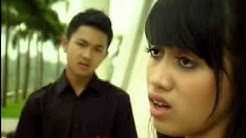 Nidia dan yogi - Bandara Minang (Delsi Firdaus ) - Durasi: 5:20. Nidia dan yogi - Bandara Minang (Delsi Firdaus ) - Durasi: 5:20.