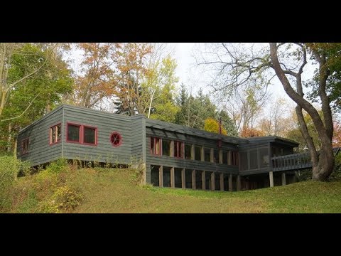 underhill:-a-virtual-journey-into-a-passive-solar,-green-roofed,-integrated-earth-sheltered-home