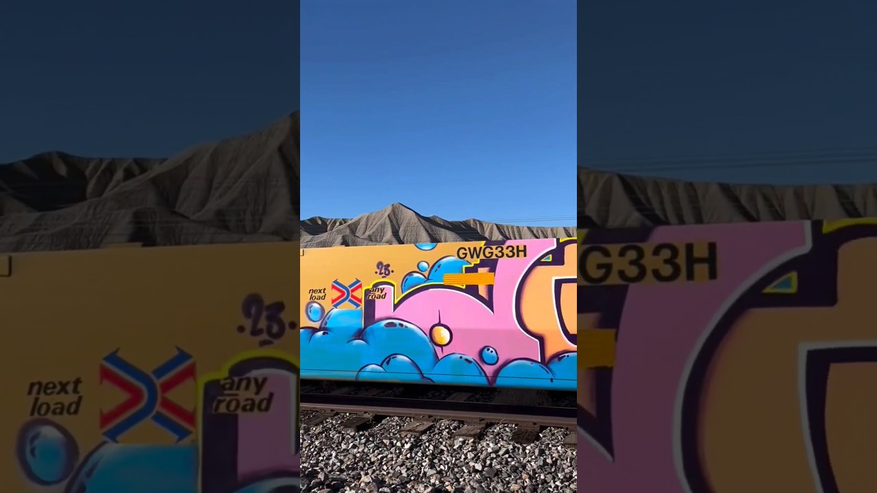 COLORFUL GRAFFITI PIECE ON A TRAIN 👀 