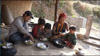 : Nepali village || Cooking potatoes and vegetables in the village