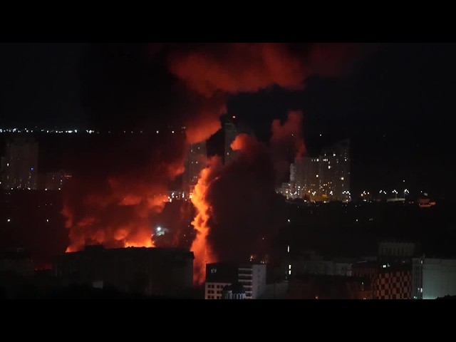 ウクライナ各地にロシアが大規模攻撃、22人死亡 ドローン656機と