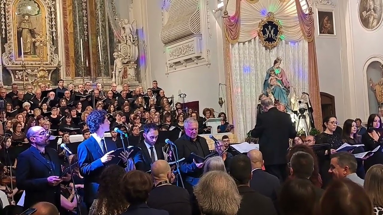🎼VERGINE MADRE: Mons.Marco Frisina dirige Antonio, il coro, l'orchestra