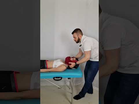Тракционная манипуляция шейного отдела. #мануальнаятерапия