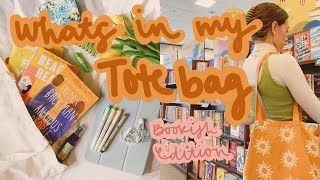 What's in my tote bag👜📚 | Bookish accessories, everyday staples, sustainability🌱📖
