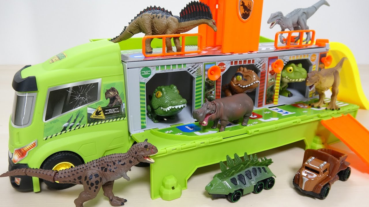 大きいトラックが基地に変形! ミニカーに恐竜フィギュアを飾ろう 
