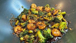 SHRIMP BROCCOLI IN GARLIC SAUCE | BETTER THAN TAKEOUT