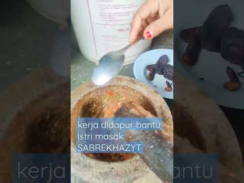 kerja didapur bantu istri masak