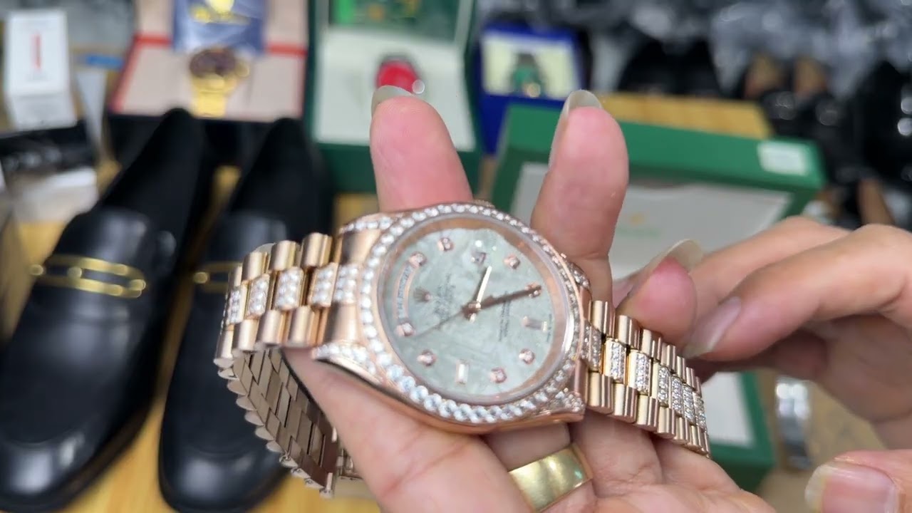 28/1 vừa mới về lô đồng hồ Rolex,nước hoa ,giầy si châu âu thanh lý giá rẻ. Sưu tầm lh 0969448688