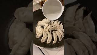 Gyoza uma comida típica no Japão #shorts