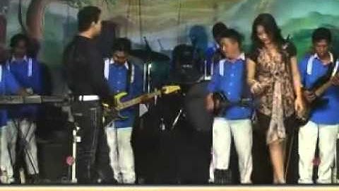 05 DINDING KACA VCL ANISA RAHMA VS FARID ALI