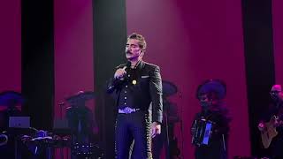 Alejandro Fernández hace un homenaje a Joan Sebastian en su cumpleaños