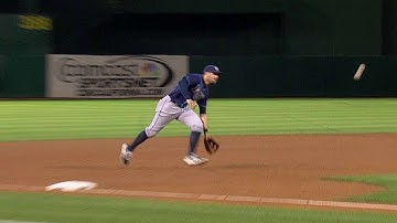 TB@OAK: Longoria makes a nice charging play at third