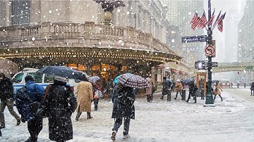 ⁴ᴷ NYC Snow Walk 🌨 Heavy Snowfall in New York City ❄️ Rockefeller Center, Radio City Music Hall ⛄️