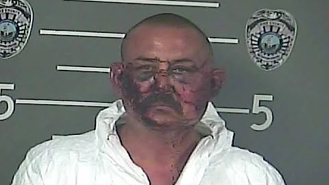 Man accused of killing 3 Kentucky police officers dies in jail