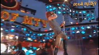 Garbage - Only Happy When It Rains (Trieste 2005)