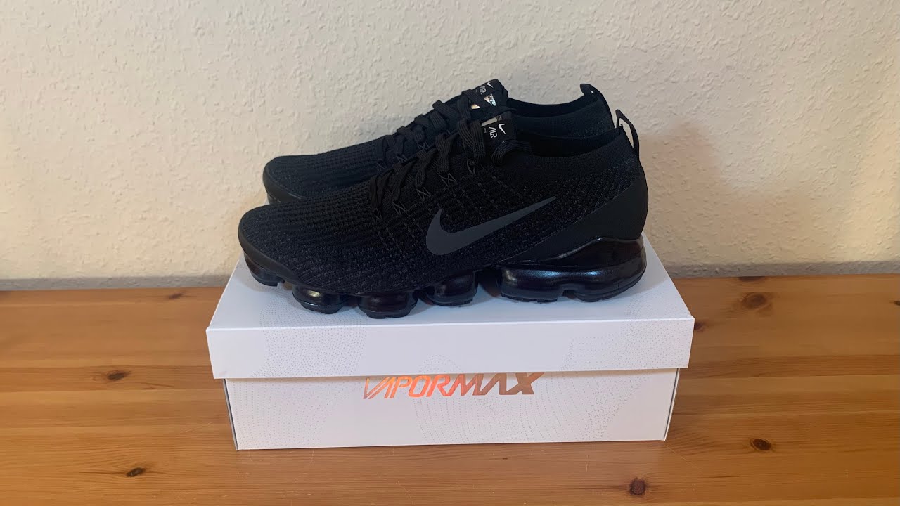 Nike Air Vapor Max Flyknit 3.0 AJ6900-004 Men\'s Size 12.5 Triple Black Trainers Nike Air VaporMax Flyknit 3 BLACK AJ6900-004 on feet - YouTube main image 3