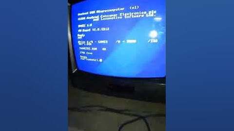 Amstrad CPC - Isometrikum demo by Vanity on real hardware