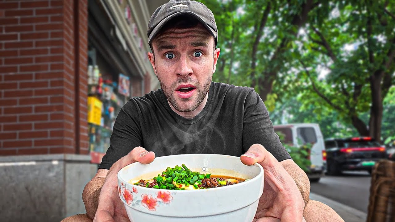 I Tried China’s Most Local Breakfast 🇨🇳