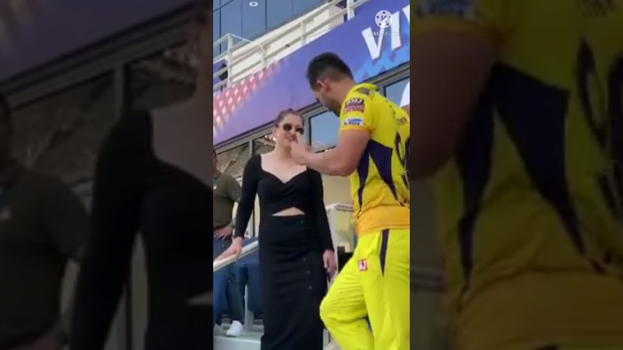 DEEPAK CHAHAR PROPOSE IN STADIUM ❤️| ARJIT SINGH CUTE SONG GIRL PROPOSED 💙| 