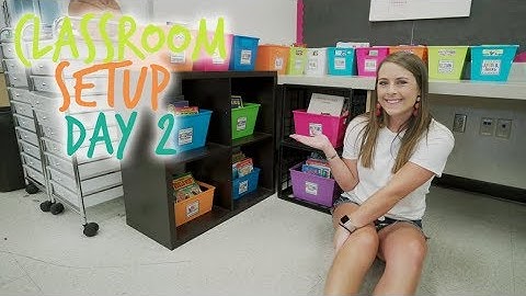 CLASSROOM SETUP DAY 2! | #TEACHERLIFE